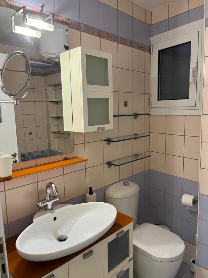 Chita'S Downtown Apartment Янина Экстерьер фото